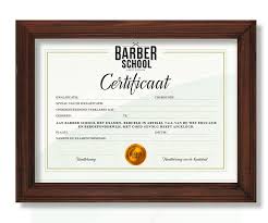 Certificare în Tehnici Moderne de Tuns